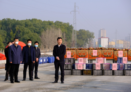 市委常委、副市長肖云走訪慰問丹霞路項目一線工人
